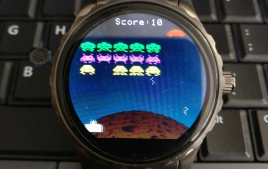 Space Invaders smartwatch 2 newsvideogame 20230413